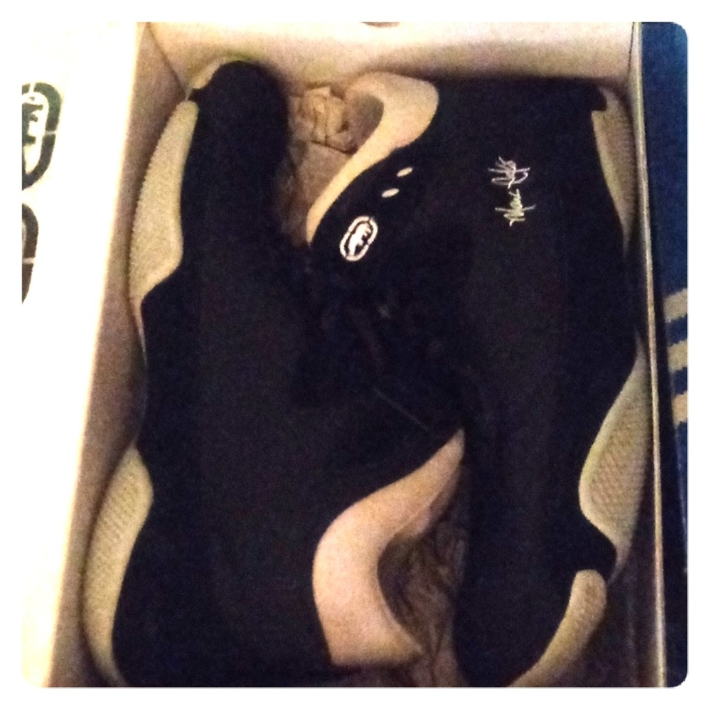 Marc Ecko gym shoes Sz 13 fits like 12.5